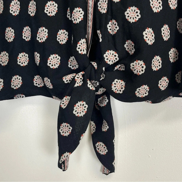 Max Studio Shirt Womens Small Black Vneck Patterned Short Sleeve Tie Front - Picture 3 of 9